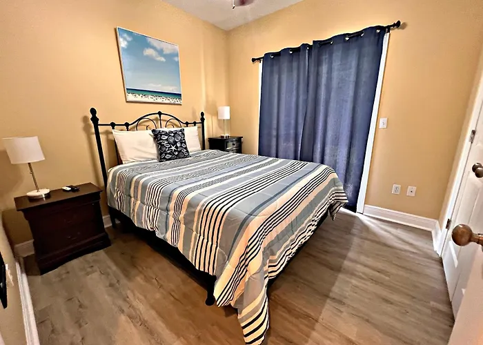 Laguna Breeze Holiday home *